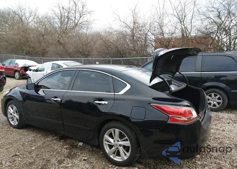 2015 Nissan Altima 2.5 Sv из США, поврежденный, VIN 1N4AL3AP5FC139899